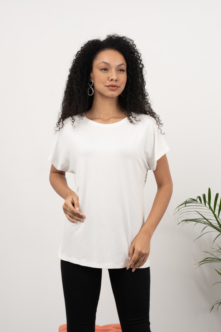 Beyaz Sırtı Kanatlı İnci Detaylı T-Shirt